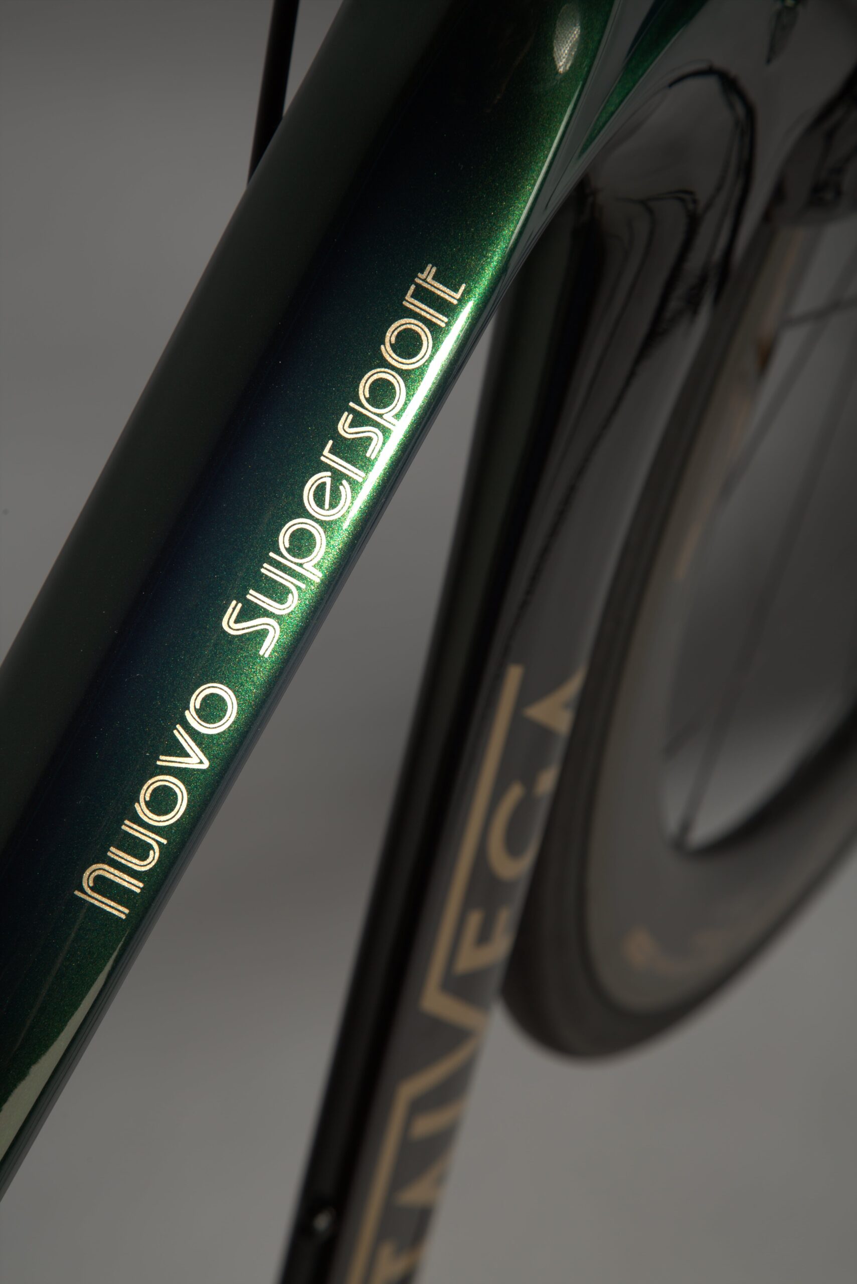 Nouvo Supersport – ROYAL GREEN JAGUAR